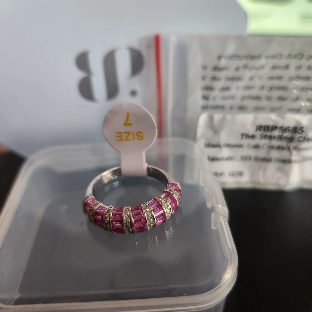 Ring - Picture 4 of 5